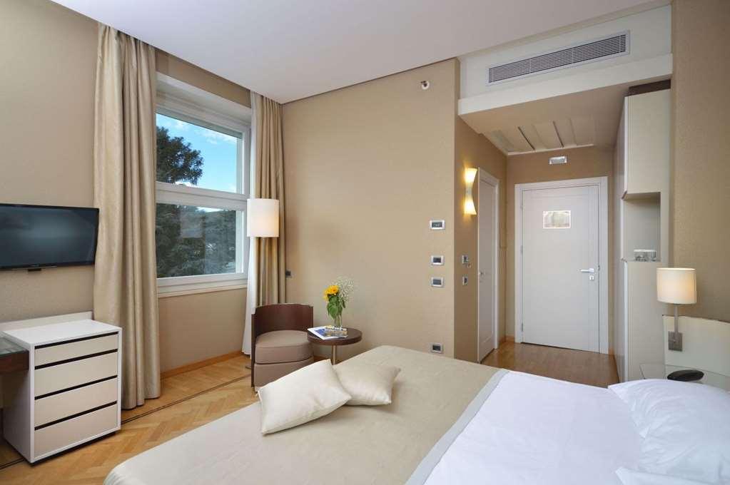 Palazzo Esedra Hotel 4*